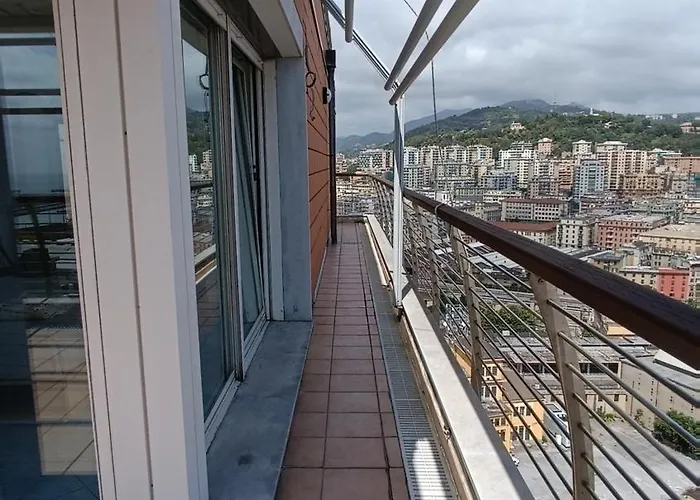 Attico Con Vista Su Apartmán