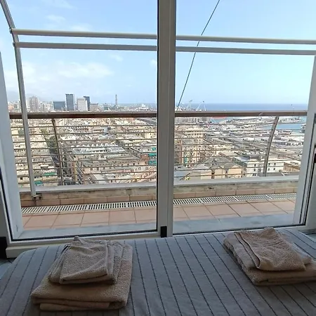 Attico Con Vista Su Genoa